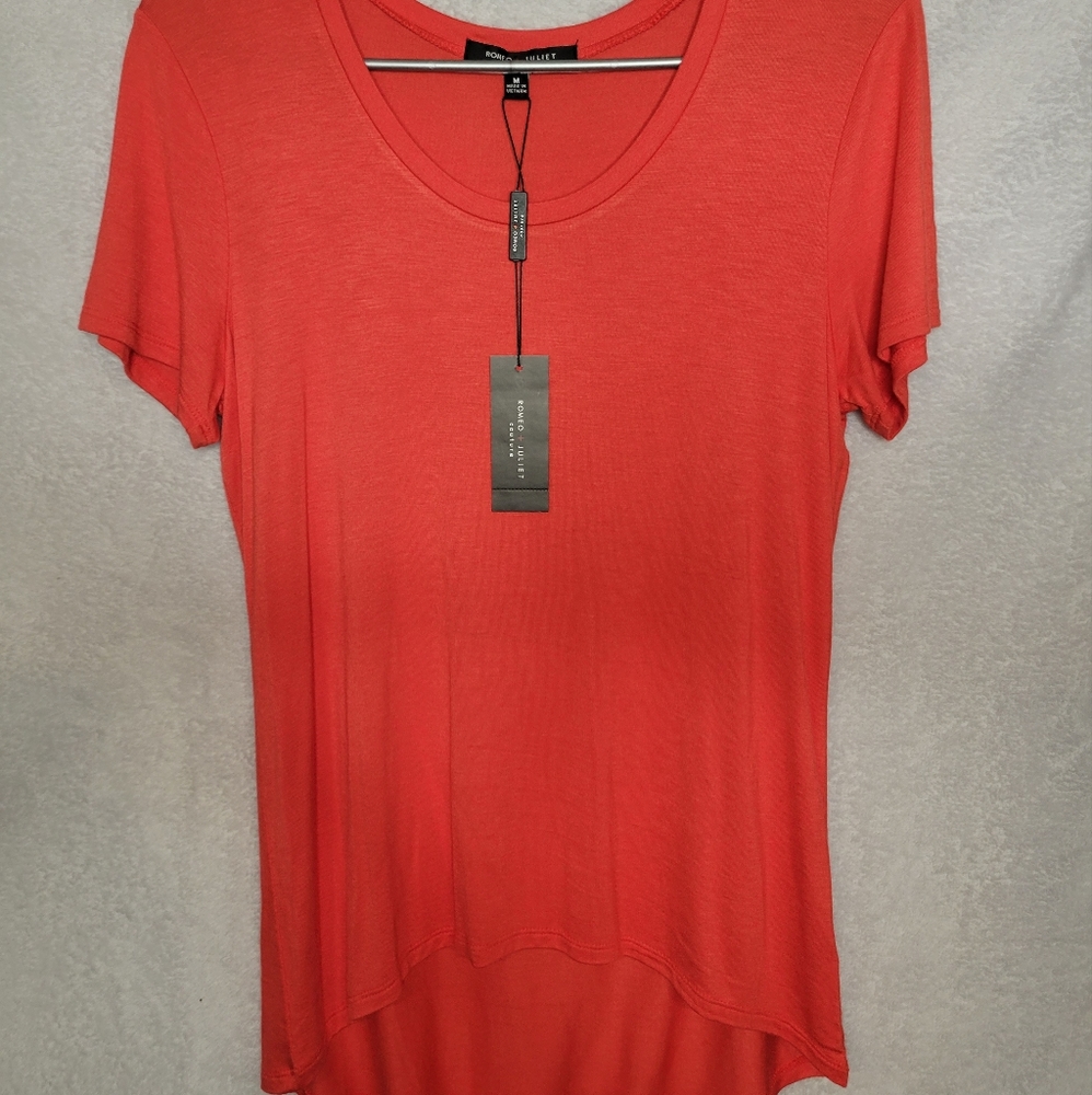 Romeo & Juliet Couture Women's Red Top Size Medium